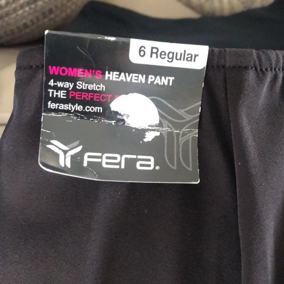 Package ..Ladies Ski Jacket,pants,socks,gloves,hot chiles base layers, goggles - Picture 8 of 15